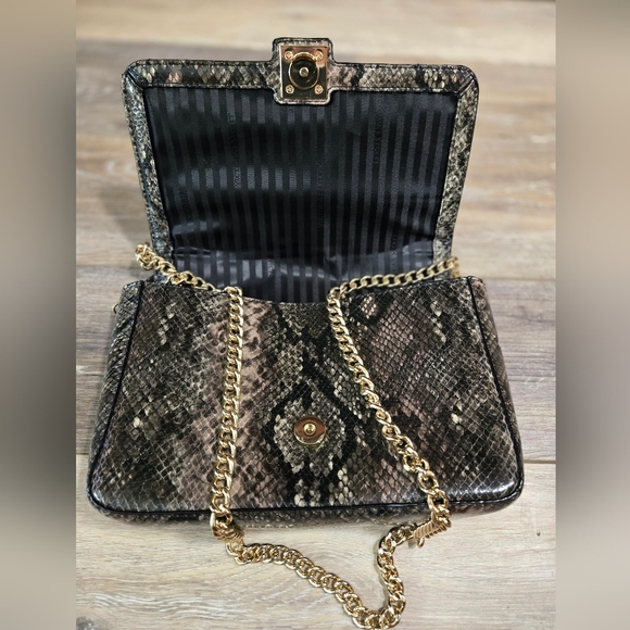 Victoria Secrets Purse - Picture 8 of 8